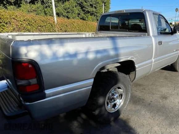 2001 Dodge 1500 Work Special с VIN 1B7HC16X31S300688, выставлен на аукционе Copart как лот 43483805 с пробегом 245 522 миль миль и Чистый • Clean title. История ставок и продаж доступна на DreamBid. Изображение 4.