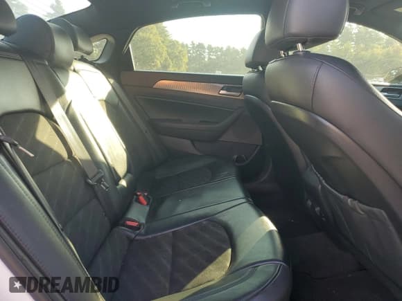 ✅ 2018 Hyundai Sonata Limited • VIN: 5NPE34AB5JH611053 • Лот: 71801195. Опубликован ранее на Copart с пробегом 142 893 миль. Бесплатный доступ к архиву аукционных продаж из США и подробный отчёт об истории автомобиля на DreamBid. Изображение 10.