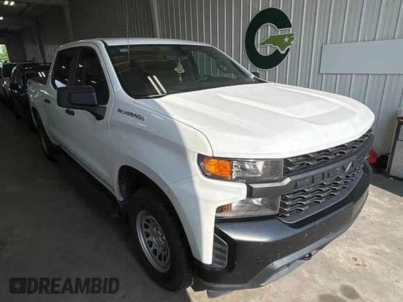 2019 Chevrolet Silverado 1500 Work Truck z VIN 1GCUYAEF5KZ318305, wystawiony jako IAAI lot #42681842 z przebiegiem 141 925 mil mil oraz . Historia ofert i sprzedaży dostępna na DreamBid. Obrazek 1.
