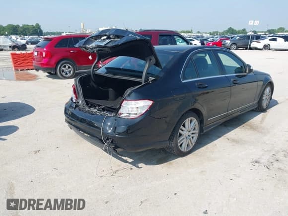 ✅ 2009 Mercedes-Benz C 300 Sport • VIN: WDDGF81X69F213008 • Lot: 42454578. Wystawiony na IAAI z przebiegiem 181 317 mil. Bezpłatny archiwum sprzedaży aukcyjnych z USA i szczegółowy raport historii pojazdu na DreamBid. Zdjęcie 4.