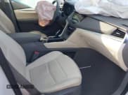 ✅ 2023 Cadillac XT5 FWD Premium Luxury • VIN: 1GYKNCR42PZ128743 • Лот: 41343939. Опубликован ранее на IAAI с пробегом 30 115 миль. Бесплатный доступ к архиву аукционных продаж из США и подробный отчёт об истории автомобиля на DreamBid. Изображение 5.