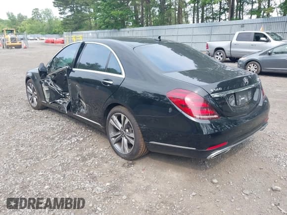 ✅ 2019 Mercedes-Benz S 560 • VIN: WDDUG8GB5KA462897 • Лот: 42486018. Опубликован ранее на IAAI с пробегом 46 552 миль. Бесплатный доступ к архиву аукционных продаж из США и подробный отчёт об истории автомобиля на DreamBid. Изображение 3.