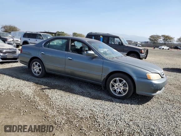 ✅ 2001 Acura TL • VIN: 19UUA56621A002403 • Lot: 45720425. Listed on Copart with 157,986 mi. Free auction sales archive from the USA and detailed vehicle history report at DreamBid. Image 4.