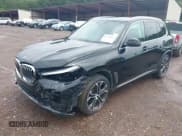 ✅ 2020 BMW X5 sDrive40i • VIN: 5UXCR4C08L9B15954 • Lot: 42253911. Wystawiony na IAAI z przebiegiem Nie podano. Bezpłatny archiwum sprzedaży aukcyjnych z USA i szczegółowy raport historii pojazdu na DreamBid. Zdjęcie 18.