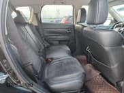 ✅ 2020 Mitsubishi Outlander ES • VIN: JA4AZ3A37LZ027565 • Лот: 82277605. Опубликован ранее на Copart с пробегом 136 470 миль. Бесплатный доступ к архиву аукционных продаж из США и подробный отчёт об истории автомобиля на DreamBid. Изображение 11.