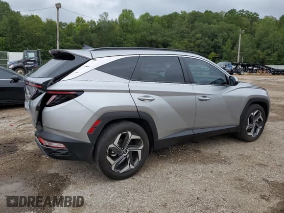 ✅ 2024 Hyundai Tucson SEL • VIN: 5NMJF3DE8RH409404 • Lot: 71185334. Wystawiony na Copart z przebiegiem 8 260 mil. Bezpłatny archiwum sprzedaży aukcyjnych z USA i szczegółowy raport historii pojazdu na DreamBid. Zdjęcie 3.