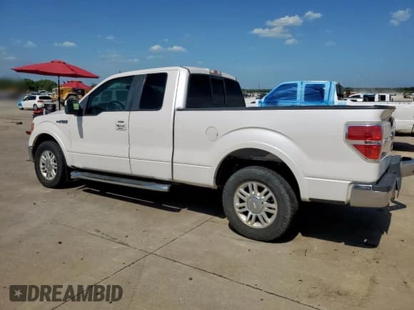 ✅ 2010 Ford F-150 XL • VIN: 1FTFX1CV9AKB59849 • Lot: 64605305. Wystawiony na Copart z przebiegiem 124 731 mil. Bezpłatny archiwum sprzedaży aukcyjnych z USA i szczegółowy raport historii pojazdu na DreamBid. Zdjęcie 2.