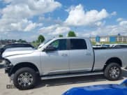 ✅ 2018 Ram 2500 SLT • VIN: 3C6UR5DL2JG300734 • Lot: 42277603. Listed on IAAI with 74,923 mi. Free auction sales archive from the USA and detailed vehicle history report at DreamBid. Image 14.