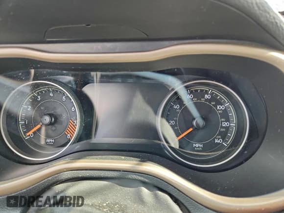 ✅ 2015 Jeep Cherokee Limited • VIN: 1C4PJMDS0FW706082 • Lot: 93913215. Wystawiony na Copart z przebiegiem Nie podano. Bezpłatny archiwum sprzedaży aukcyjnych z USA i szczegółowy raport historii pojazdu na DreamBid. Zdjęcie 9.