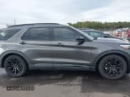 ✅ 2020 Ford Explorer ST • VIN: 1FM5K8GC5LGB26232 • Lot: 43385537. Wystawiony na IAAI z przebiegiem 116 374 mil. Bezpłatny archiwum sprzedaży aukcyjnych z USA i szczegółowy raport historii pojazdu na DreamBid. Zdjęcie 13.