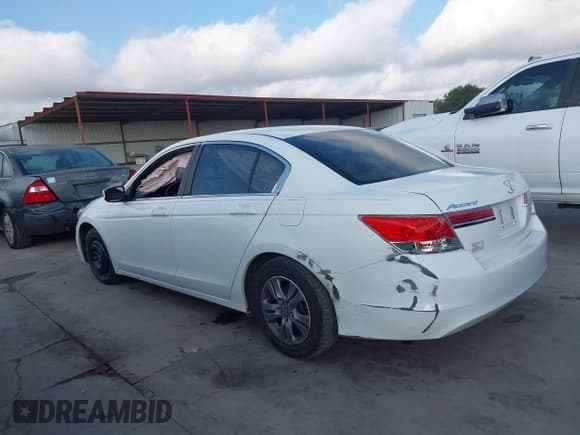 ✅ 2012 Honda Accord LX Premium • VIN: 1HGCP2F46CA088762 • Lot: 43553156. Wystawiony na IAAI z przebiegiem 101 776 mil. Bezpłatny archiwum sprzedaży aukcyjnych z USA i szczegółowy raport historii pojazdu na DreamBid. Zdjęcie 14.