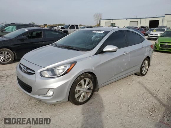 ✅ 2013 Hyundai Accent GLS • VIN: KMHCU4AE7DU579257 • Лот: 77814364. Опубликован ранее на Copart с пробегом 108 110 миль. Бесплатный доступ к архиву аукционных продаж из США и подробный отчёт об истории автомобиля на DreamBid. Изображение 1.