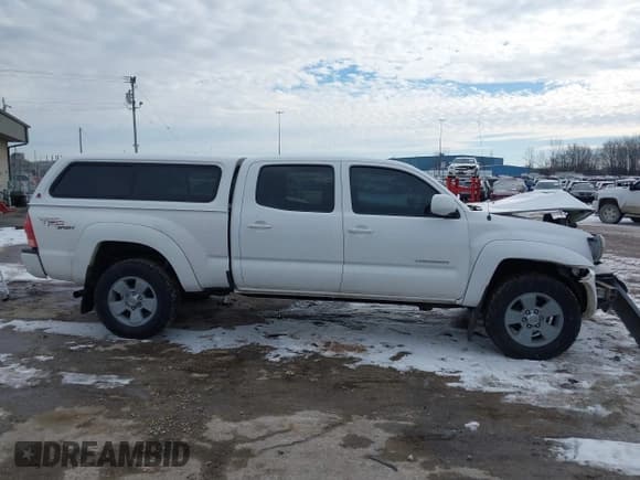 ✅ 2008 Toyota Tacoma • VIN: 5TEMU52N88Z522527 • Lot: 41365410. Listed on IAAI with 128,786 mi. Free auction sales archive from the USA and detailed vehicle history report at DreamBid. Image 13.