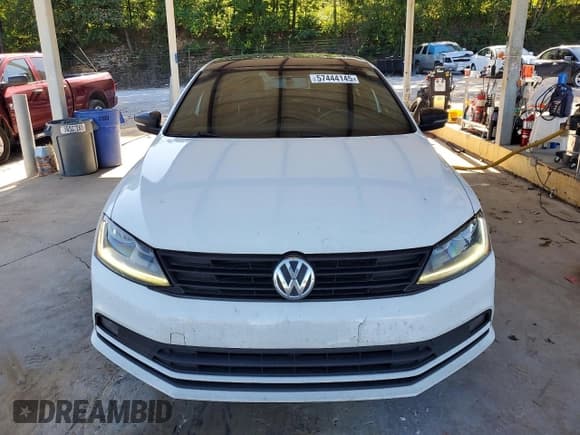 ✅ 2018 Volkswagen Jetta SE Sport • VIN: 3VWD17AJ3JM237317 • Lot: 57444145. Listed on Copart with 162,394 mi. Free auction sales archive from the USA and detailed vehicle history report at DreamBid. Image 5.