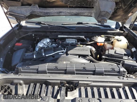 ✅ 2023 Chevrolet Silverado 2500HD LTZ • VIN: 1GC4YPEY4PF107402 • Lot: 84468265. Wystawiony na Copart z przebiegiem 28 256 mil. Bezpłatny archiwum sprzedaży aukcyjnych z USA i szczegółowy raport historii pojazdu na DreamBid. Zdjęcie 11.