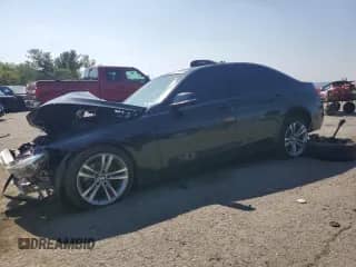 2018 BMW 3 Series 330i xDrive с VIN WBA8D9C55JEB35739, выставлен на аукционе Copart как лот 81203925 с пробегом 136 987 миль миль и Списание • Salvage title. История ставок и продаж доступна на DreamBid. Изображение 1.