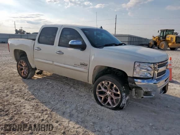 ✅ 2013 Chevrolet Silverado 1500 LT • VIN: 3GCPCSE06DG223493 • Lot: 71250535. Listed on Copart with 257,115 mi. Free auction sales archive from the USA and detailed vehicle history report at DreamBid. Image 4.