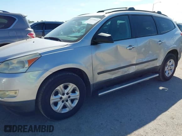 ✅ 2012 Chevrolet Traverse LS • VIN: 1GNKRFED0CJ203957 • Лот: 43375085. Опубликован ранее на IAAI с пробегом 174 348 миль. Бесплатный доступ к архиву аукционных продаж из США и подробный отчёт об истории автомобиля на DreamBid. Изображение 6.