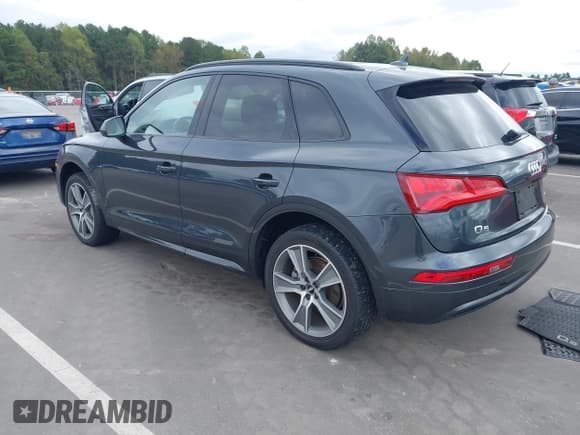 ✅ 2020 Audi Q5 Premium Plus • VIN: WA1BNAFY7L2036929 • Lot: 43409370. Wystawiony na IAAI z przebiegiem 65 514 mil. Bezpłatny archiwum sprzedaży aukcyjnych z USA i szczegółowy raport historii pojazdu na DreamBid. Zdjęcie 3.