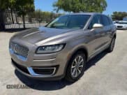 ✅ 2020 Lincoln Nautilus Standard • VIN: 2LMPJ8J93LBL15854 • Lot: 65295435. Listed on Copart with 37,398 mi. Free auction sales archive from the USA and detailed vehicle history report at DreamBid. Image 1.