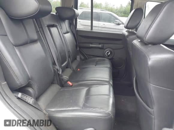 ✅ 2008 Jeep Commander Limited • VIN: 1J8HG58N68C124949 • Lot: 40725093. Listed on IAAI with 180,307 mi. Free auction sales archive from the USA and detailed vehicle history report at DreamBid. Image 8.