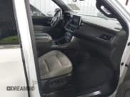 ✅ 2022 Chevrolet Suburban LT • VIN: 1GNSKCKD7NR235784 • Lot: 42336595. Listed on IAAI with 71,125 mi. Free auction sales archive from the USA and detailed vehicle history report at DreamBid. Image 5.