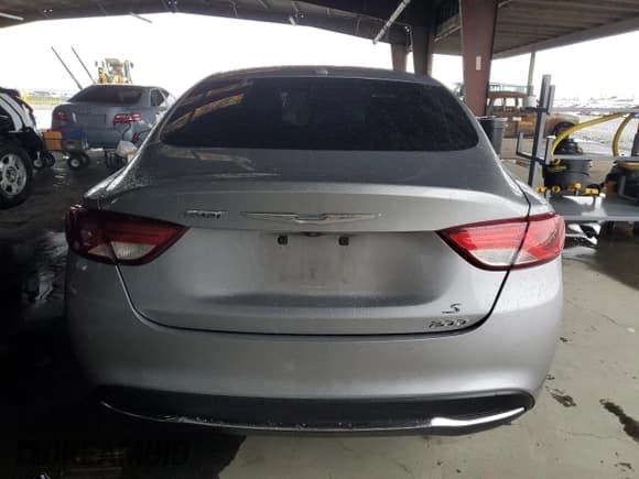 ✅ 2015 Chrysler 200 Limited • VIN: 1C3CCCAB6FN657276 • Lot: 91730175. Listed on Copart with 291,079 mi. Free auction sales archive from the USA and detailed vehicle history report at DreamBid. Image 6.
