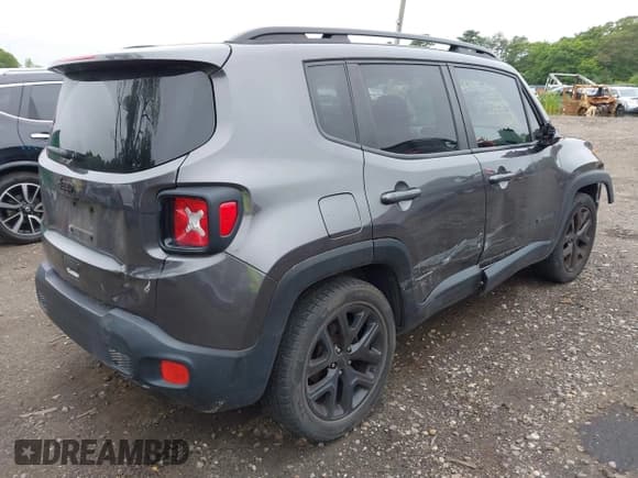 ✅ 2018 Jeep Renegade Altitude • VIN: ZACCJABB6JPH23913 • Lot: 42439183. Wystawiony na IAAI z przebiegiem 58 017 mil. Bezpłatny archiwum sprzedaży aukcyjnych z USA i szczegółowy raport historii pojazdu na DreamBid. Zdjęcie 4.