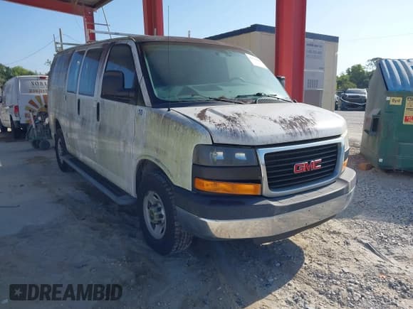 ✅ 2016 GMC Savana Cargo • VIN: 1GTW7AFF4G1904719 • Лот: 42131849. Опубликован ранее на IAAI с пробегом 121 700 миль. Бесплатный доступ к архиву аукционных продаж из США и подробный отчёт об истории автомобиля на DreamBid. Изображение 1.