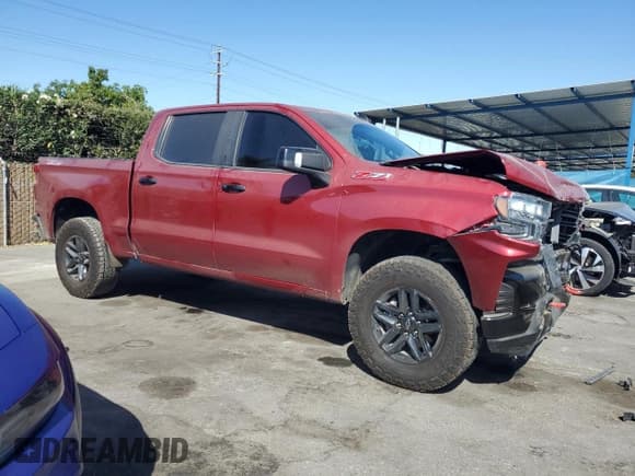 ✅ 2019 Chevrolet Silverado 1500 LT Trail Boss • VIN: 1GCPYFED8KZ132590 • Lot: 69626224. Wystawiony na Copart z przebiegiem 31 830 mil. Bezpłatny archiwum sprzedaży aukcyjnych z USA i szczegółowy raport historii pojazdu na DreamBid. Zdjęcie 4.
