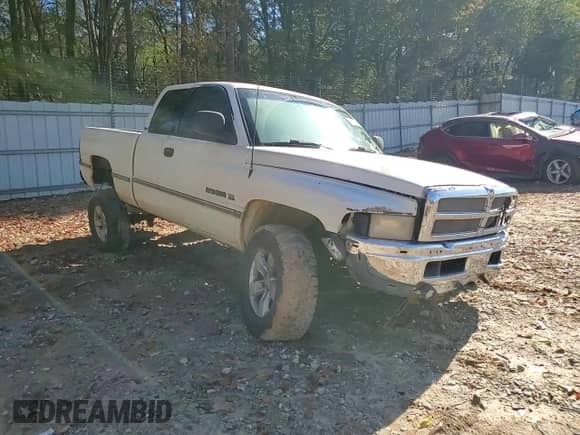 1997 Dodge 1500 с VIN 3B7HF13Z3VM599403, выставлен на аукционе Copart как лот 80933724 с пробегом 222 252 миль миль и Списание • Salvage title. История ставок и продаж доступна на DreamBid. Изображение 11.
