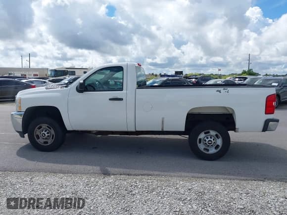 ✅ 2013 Chevrolet Silverado 2500HD Work Truck • VIN: 1GC0CVCG7DF156942 • Lot: 42725390. Wystawiony na IAAI z przebiegiem 177 154 mil. Bezpłatny archiwum sprzedaży aukcyjnych z USA i szczegółowy raport historii pojazdu na DreamBid. Zdjęcie 14.