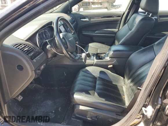 ✅ 2021 Chrysler 300 S • VIN: 2C3CCABG3MH505086 • Лот: 70738115. Опубликован ранее на Copart с пробегом 94 252 миль. Бесплатный доступ к архиву аукционных продаж из США и подробный отчёт об истории автомобиля на DreamBid. Изображение 7.