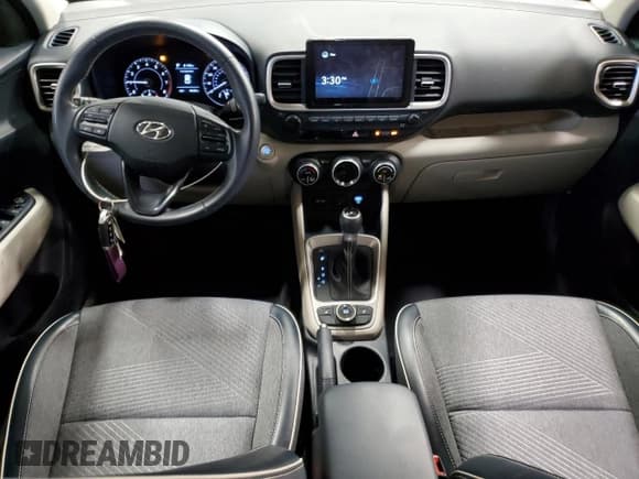 ✅ 2021 Hyundai Venue SEL • VIN: KMHRC8A39MU127894 • Lot: 44768125. Wystawiony na Copart z przebiegiem 35 625 mil. Bezpłatny archiwum sprzedaży aukcyjnych z USA i szczegółowy raport historii pojazdu na DreamBid. Zdjęcie 8.