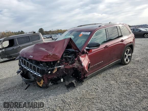 ✅ 2024 Jeep Grand Cherokee Limited • VIN: 1C4RJGBG4RC220373 • Лот: 92389225. Опубликован ранее на Copart с пробегом 9 531 миль. Бесплатный доступ к архиву аукционных продаж из США и подробный отчёт об истории автомобиля на DreamBid. Изображение 1.