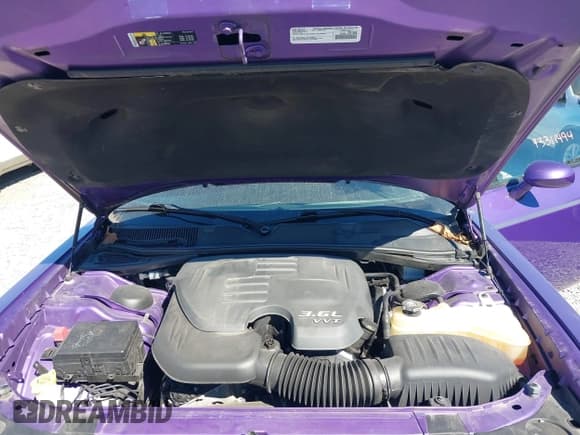 ✅ 2018 Dodge Challenger GT • VIN: 2C3CDZGG6JH326198 • Lot: 43311494. Listed on IAAI with 92,165 mi. Free auction sales archive from the USA and detailed vehicle history report at DreamBid. Image 10.