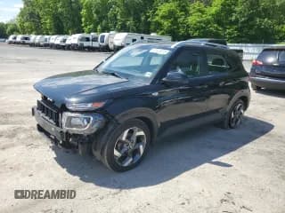 ✅ 2022 Hyundai Venue Limited • VIN: KMHRC8A33NU166014 • Lot: 57555075. Listed on Copart with 32,851 mi. Free auction sales archive from the USA and detailed vehicle history report at DreamBid. Image 1.