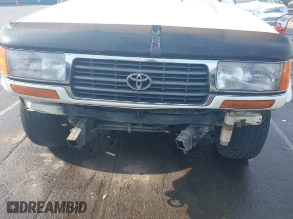 ✅ 1995 Toyota Land Cruiser • VIN: JT3DJ81W1S0101815 • Lot: 41787414. Wystawiony na IAAI z przebiegiem 387 067 mil. Bezpłatny archiwum sprzedaży aukcyjnych z USA i szczegółowy raport historii pojazdu na DreamBid. Zdjęcie 6.