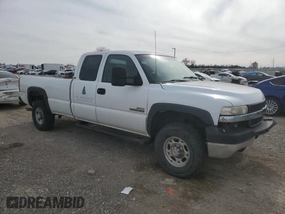 ✅ 2002 Chevrolet Silverado 2500HD LS • VIN: 1GCHC29152E117242 • Lot: 87448314. Wystawiony na Copart z przebiegiem 233 968 mil. Bezpłatny archiwum sprzedaży aukcyjnych z USA i szczegółowy raport historii pojazdu na DreamBid. Zdjęcie 4.
