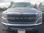 ✅ 2019 Ram 1500 Big Horn • VIN: 1C6RREBG6KN827552 • Lot: 43742580. Wystawiony na IAAI z przebiegiem 178 534 mil. Bezpłatny archiwum sprzedaży aukcyjnych z USA i szczegółowy raport historii pojazdu na DreamBid. Zdjęcie 12.