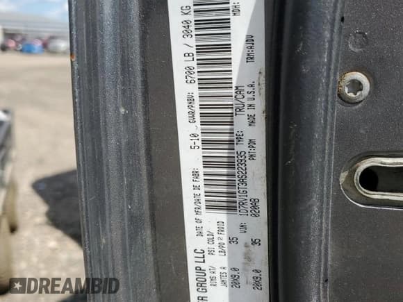 ✅ 2010 Dodge 1500 ST • VIN: 1D7RV1GT3AS223935 • Lot: 70775895. Wystawiony na Copart z przebiegiem 208 983 mil. Bezpłatny archiwum sprzedaży aukcyjnych z USA i szczegółowy raport historii pojazdu na DreamBid. Zdjęcie 12.