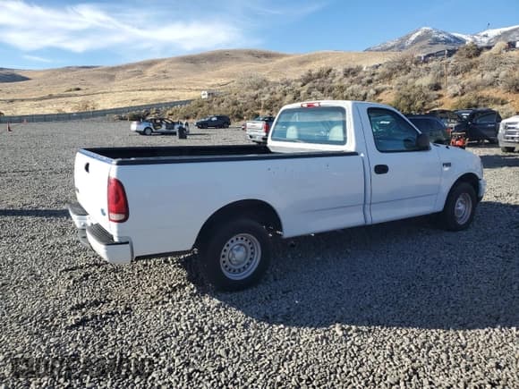 ✅ 1997 Ford F-150 • VIN: 1FTDF1728VKD05450 • Lot: 87286155. Wystawiony na Copart z przebiegiem 110 404 mil. Bezpłatny archiwum sprzedaży aukcyjnych z USA i szczegółowy raport historii pojazdu na DreamBid. Zdjęcie 3.