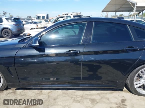 ✅ 2019 BMW 4 Series 440i • VIN: WBA4J5C59KBM65495 • Lot: 41999819. Listed on IAAI with 79,348 mi. Free auction sales archive from the USA and detailed vehicle history report at DreamBid. Image 13.