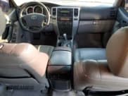 ✅ 2005 Toyota 4Runner Limited • VIN: JTEZT17R758005550 • Lot: 86707565. Wystawiony na Copart z przebiegiem 266 363 mil. Bezpłatny archiwum sprzedaży aukcyjnych z USA i szczegółowy raport historii pojazdu na DreamBid. Zdjęcie 8.