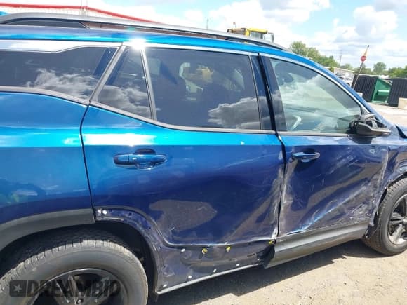 ✅ 2020 GMC Terrain SLE • VIN: 3GKALTEV3LL231875 • Lot: 43030741. Wystawiony na IAAI z przebiegiem 57 994 mil. Bezpłatny archiwum sprzedaży aukcyjnych z USA i szczegółowy raport historii pojazdu na DreamBid. Zdjęcie 13.