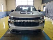 ✅ 2022 Chevrolet Silverado 1500 Custom • VIN: 1GCPYBEK1NZ198166 • Lot: 85586475. Wystawiony na Copart z przebiegiem 83 867 mil. Bezpłatny archiwum sprzedaży aukcyjnych z USA i szczegółowy raport historii pojazdu na DreamBid. Zdjęcie 5.