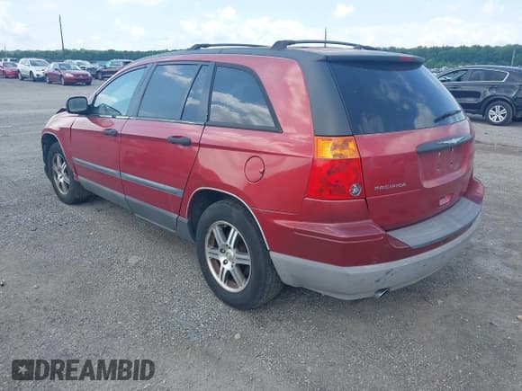 ✅ 2007 Chrysler Pacifica • VIN: 2A8GF48X47R146268 • Lot: 42806463. Listed on IAAI with 209,950 mi. Free auction sales archive from the USA and detailed vehicle history report at DreamBid. Image 3.
