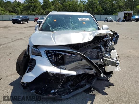 ✅ 2022 Cadillac XT4 AWD Luxury • VIN: 1GYFZBR45NF118075 • Lot: 58654423. Listed on Copart with 1,982 mi. Free auction sales archive from the USA and detailed vehicle history report at DreamBid. Image 5.