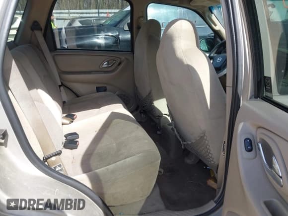 ✅ 2001 Mazda Tribute • VIN: 4F2YU06171KM09190 • Lot: 41783673. Wystawiony na IAAI z przebiegiem 172 961 mil. Bezpłatny archiwum sprzedaży aukcyjnych z USA i szczegółowy raport historii pojazdu na DreamBid. Zdjęcie 8.