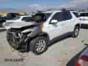 2019 Chevrolet Traverse LT Cloth z VIN 1GNERGKW8KJ121675, wystawiony jako Copart lot #84051555 z przebiegiem Nie podano mil oraz Nie do naprawy • Non repairable. Historia ofert i sprzedaży dostępna na DreamBid. Obrazek 1.